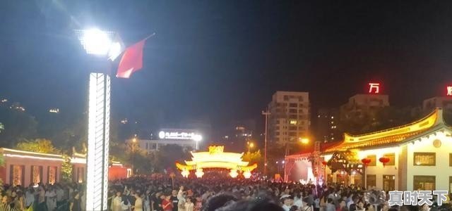 1、2017年本田雅阁2、0白色二手车值多钱_15年雅阁2.0L多钱 - 真时天下