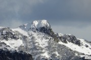 今天华山山顶天气如何_云在山顶上飘动表示什么天气