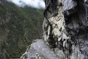 成都等多地暴雨，会对成都至拉萨的318国道造成什么影响