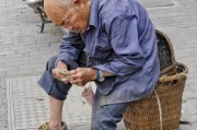 “谷雨点花生，夏至栽红薯，刨蒜不出头”句句饱含智慧，啥说法