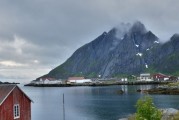 北坡每年都有人登山吗，北坡天气