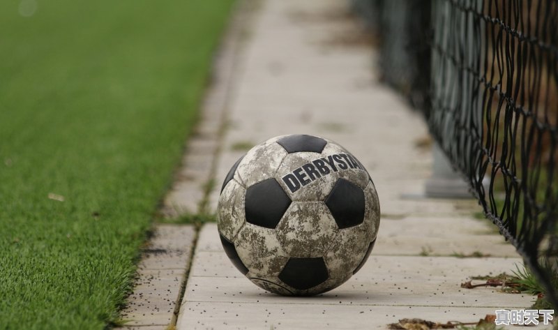 1、冷门足球动漫,轻松热门和冷门动漫推荐 - 真时天下