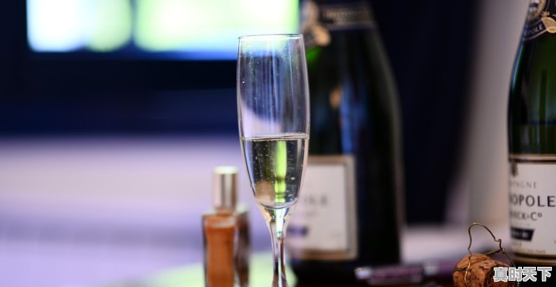 1、五粮液几年涨一次,五粮液股票在2011年的走势大概是怎样的 - 真时天下