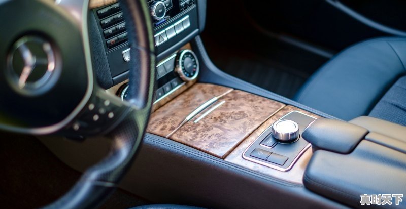 1、奔驰c200。12年二手车多少钱,奔驰7座商务二手车报价 - 真时天下