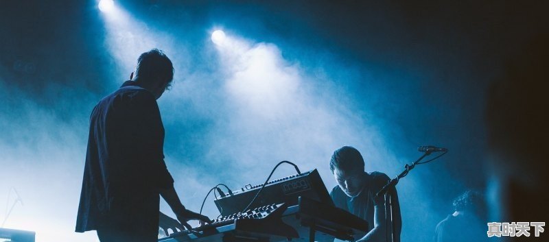 1、王宝强炒菜是什么电影,王宝强和王珞丹最新电影 - 真时天下