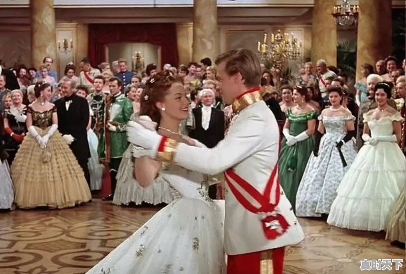 你还记得罗密·施奈德这位女演员吗？她表演的电影《茜茜公主》好看吗 - 真时天下